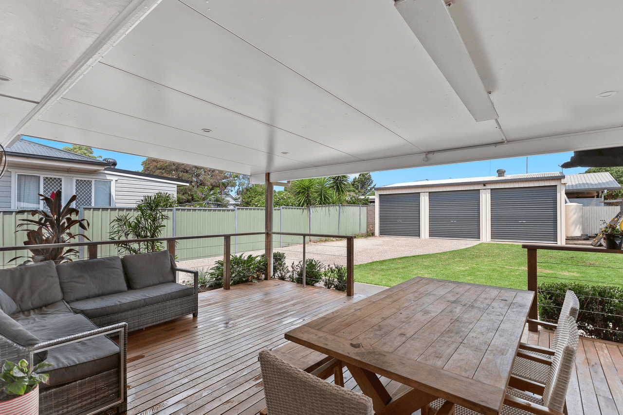 230 Bridge Street, NEWTOWN, QLD 4350