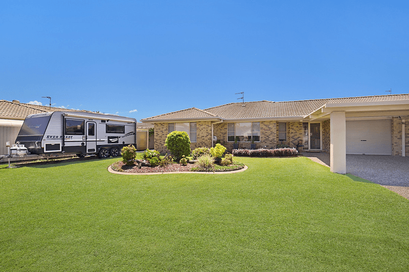 1/2 Troon Court, Banora Point, NSW 2486