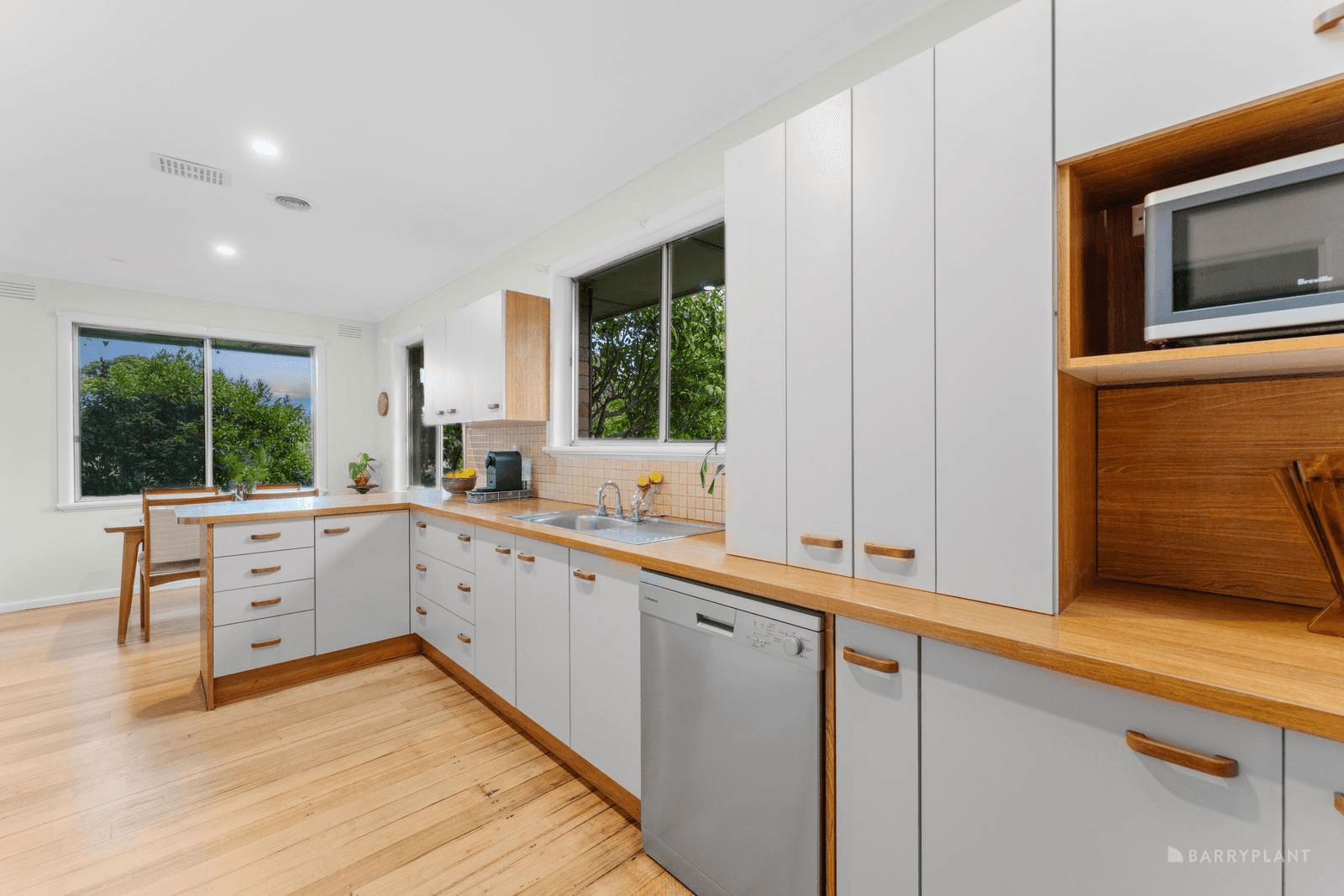 60 Castleton Road, VIEWBANK, VIC 3084