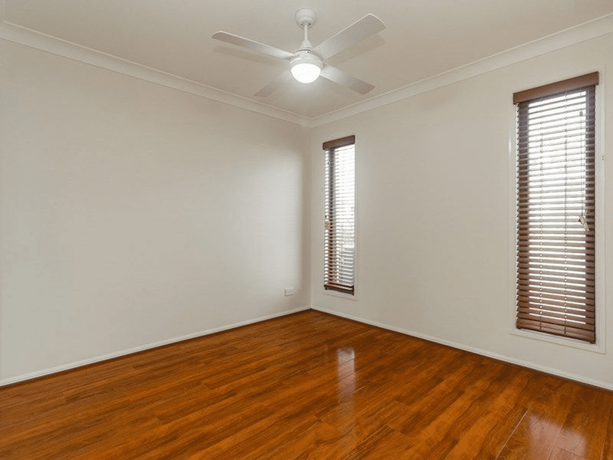 11 The Avenue, HEATHWOOD, QLD 4110