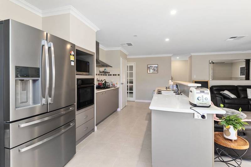 4 Archimedes Crescent, TAPPING, WA 6065