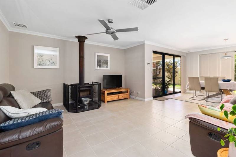 4 Archimedes Crescent, TAPPING, WA 6065