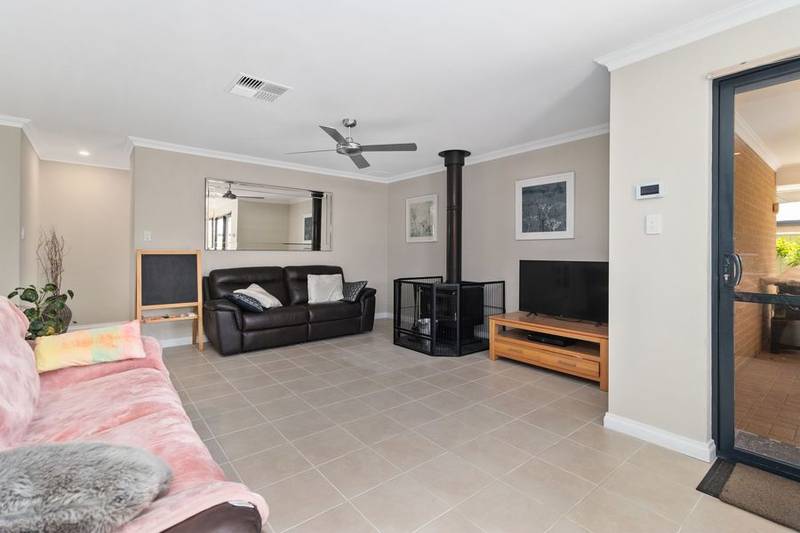 4 Archimedes Crescent, TAPPING, WA 6065