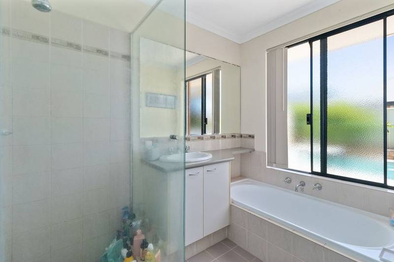 4 Archimedes Crescent, TAPPING, WA 6065