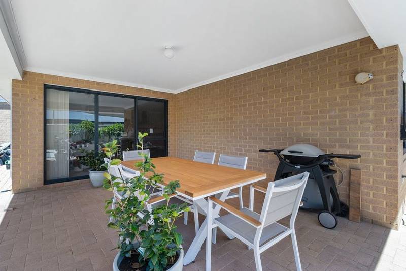 4 Archimedes Crescent, TAPPING, WA 6065