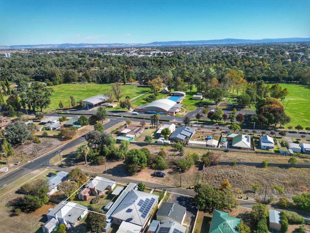1 Brougham Lane, COWRA, NSW 2794