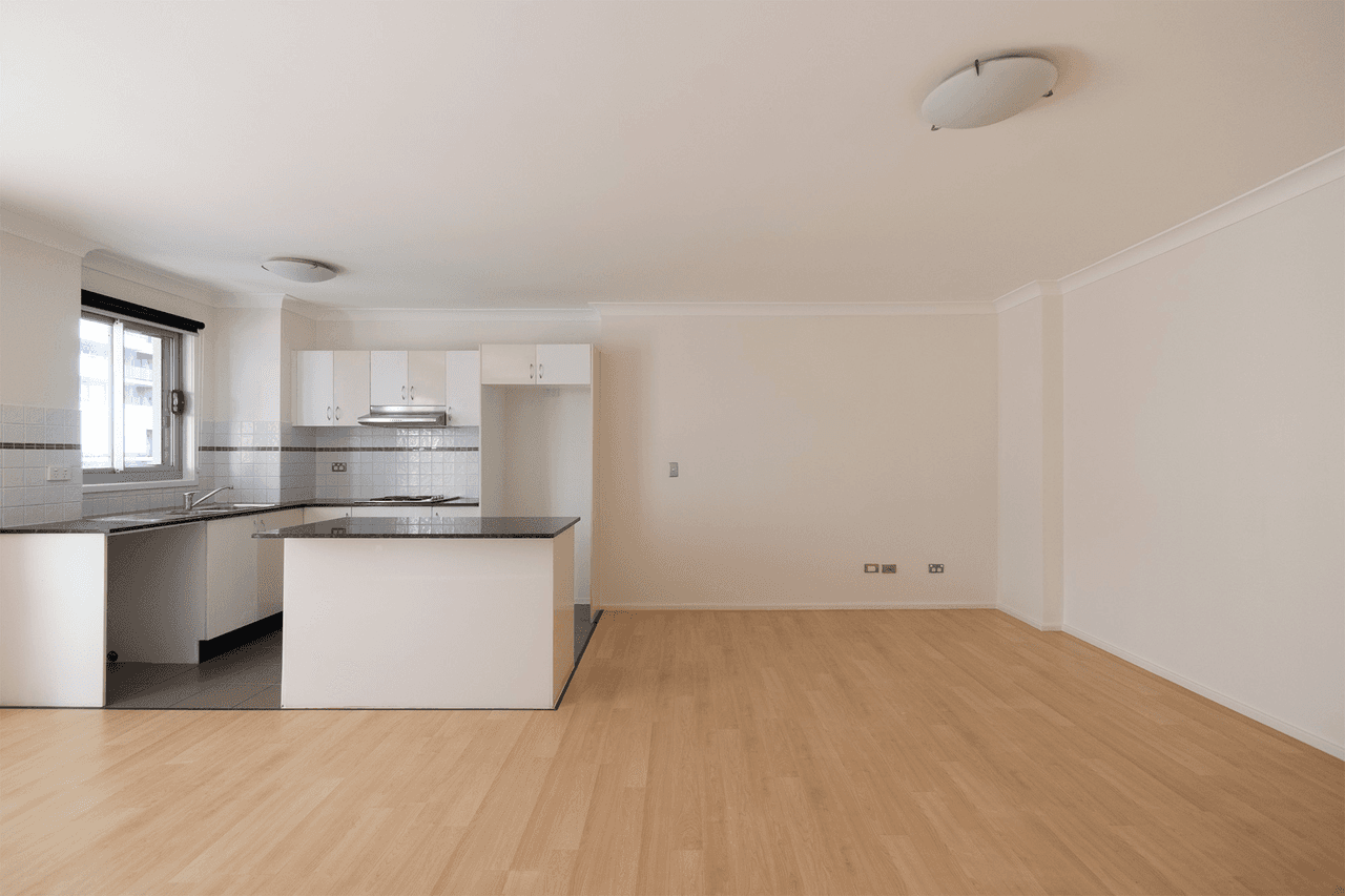 56/4-6 Lachlan St, LIVERPOOL, NSW 2170