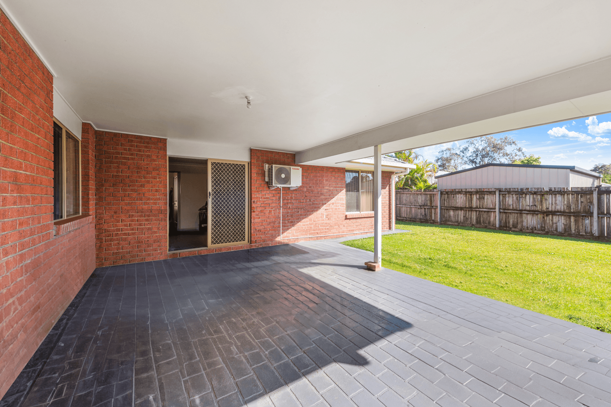 9 Edwin Drive, LANDSBOROUGH, QLD 4550