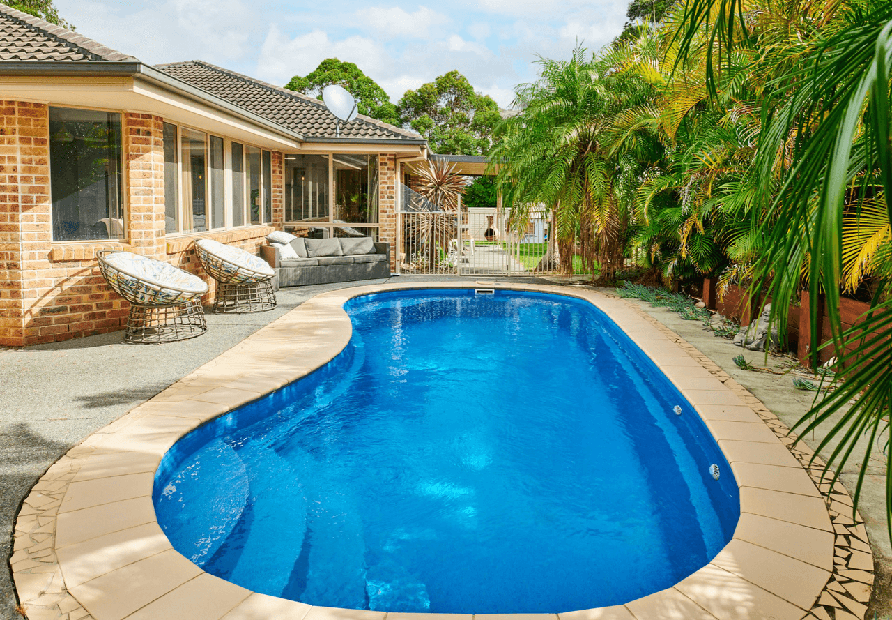 17 John Hall Drive, TAREE, NSW 2430