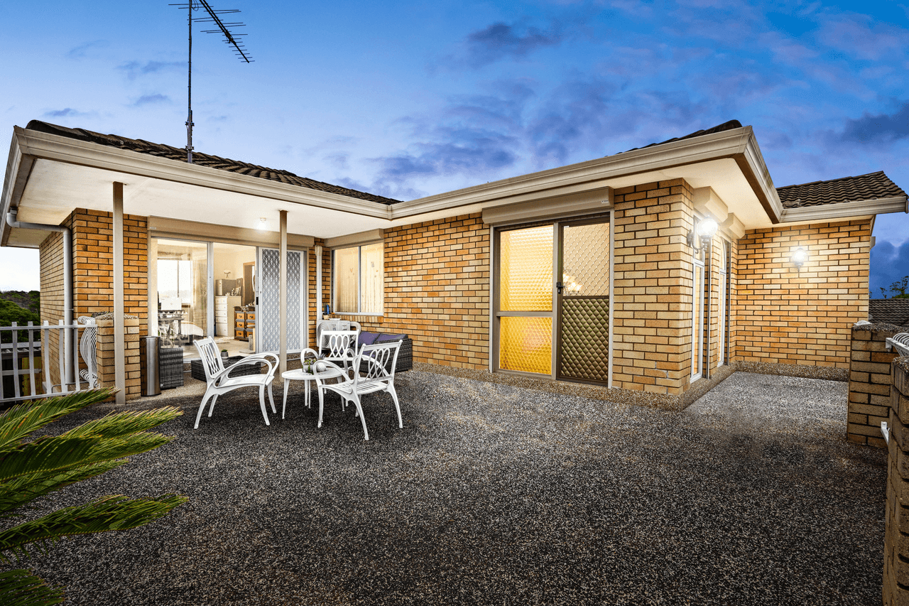 4 Cobar Close, WAKELEY, NSW 2176