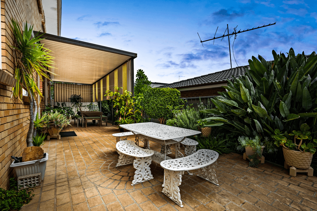 4 Cobar Close, WAKELEY, NSW 2176