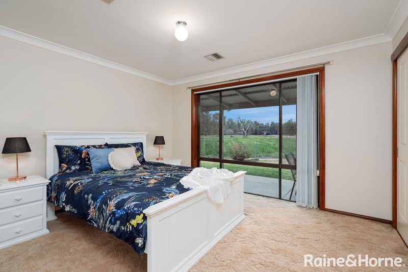 13 Graham Avenue, GUMLY GUMLY, NSW 2652