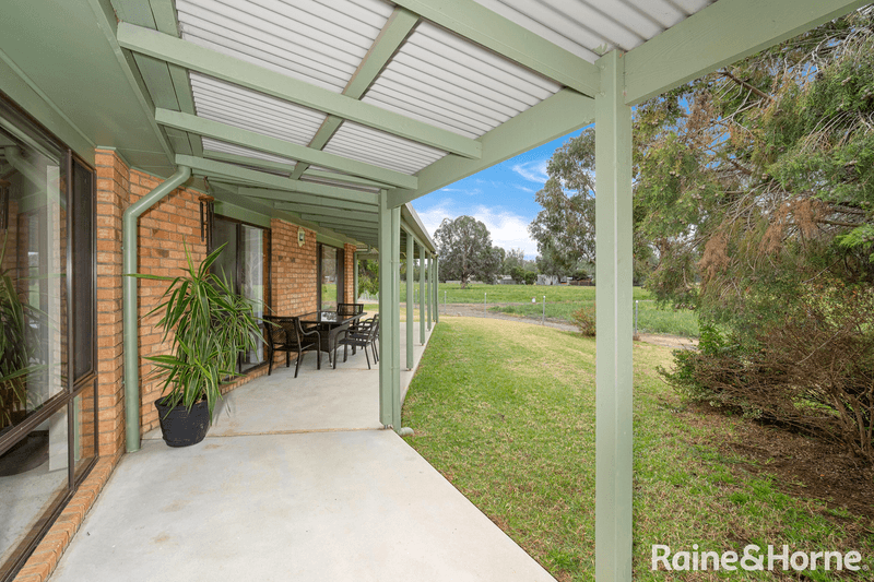 13 Graham Avenue, GUMLY GUMLY, NSW 2652