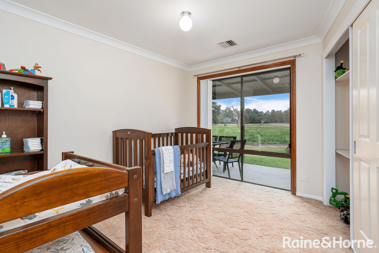 13 Graham Avenue, GUMLY GUMLY, NSW 2652