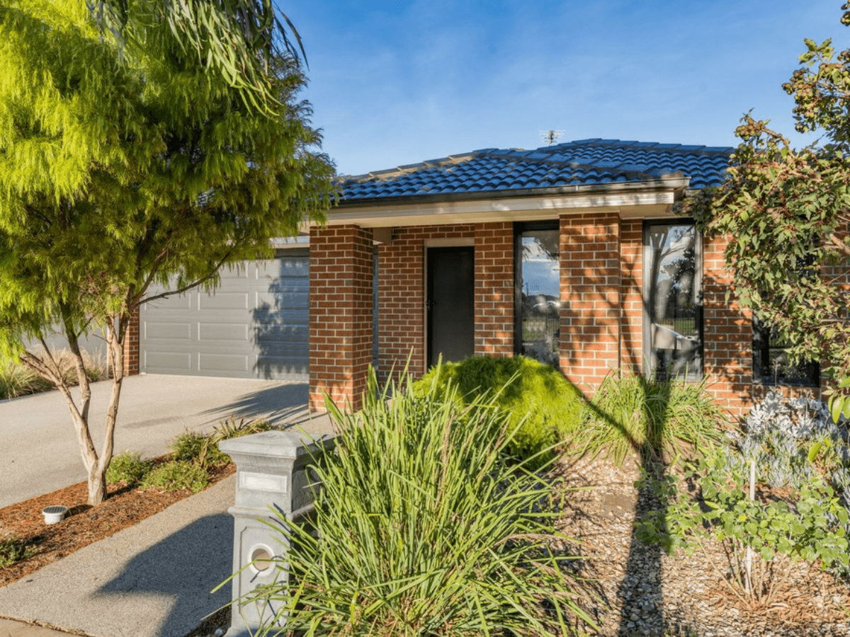 3 Crystall Place, ARMSTRONG CREEK, VIC 3217