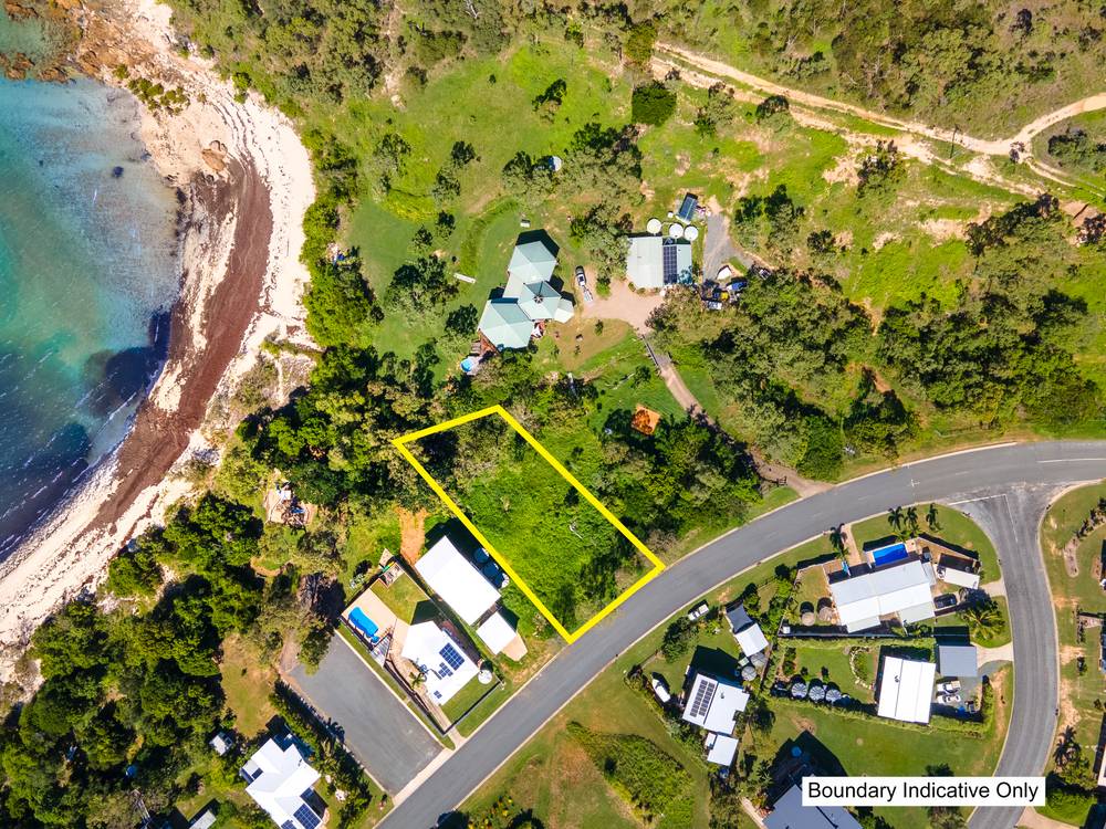 8 Gloucester Avenue, HIDEAWAY BAY, QLD 4800