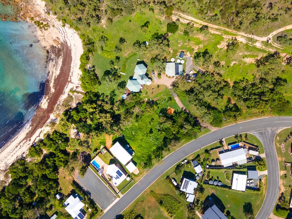 8 Gloucester Avenue, HIDEAWAY BAY, QLD 4800