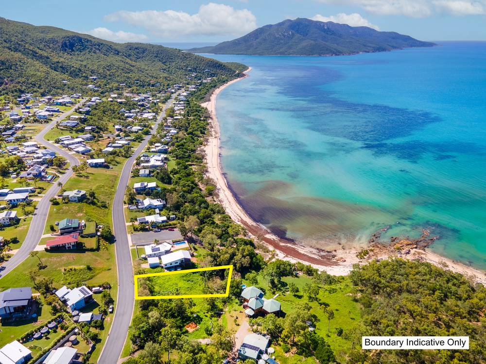 8 Gloucester Avenue, HIDEAWAY BAY, QLD 4800