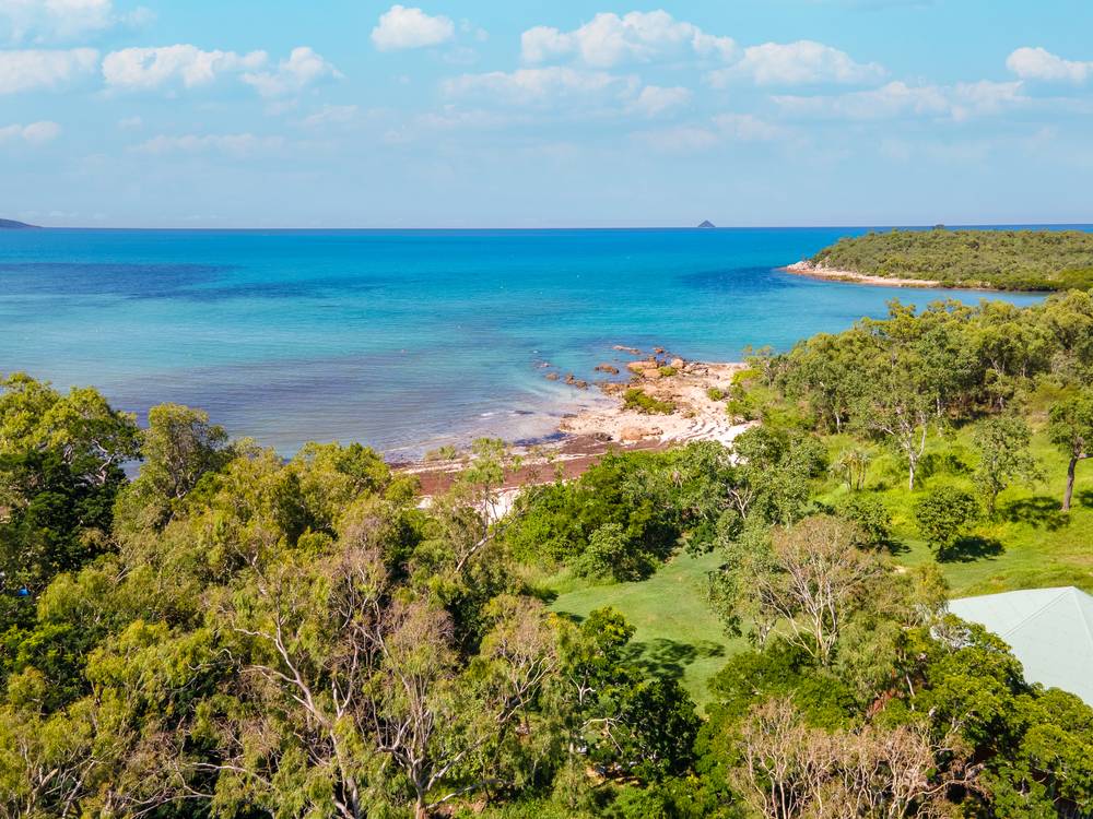 8 Gloucester Avenue, HIDEAWAY BAY, QLD 4800