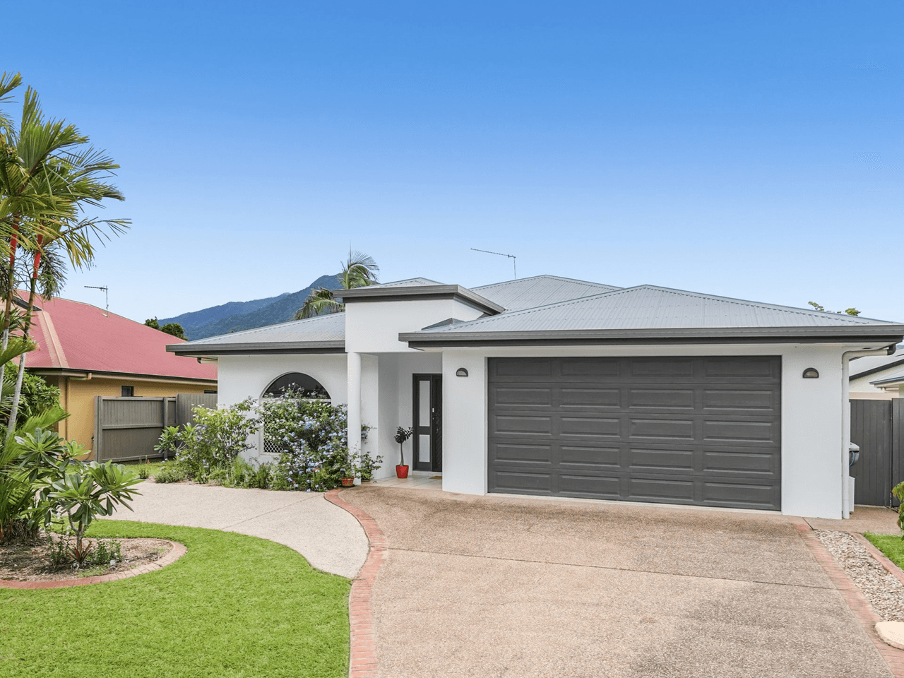 4 Aroona Street, CARAVONICA, QLD 4878