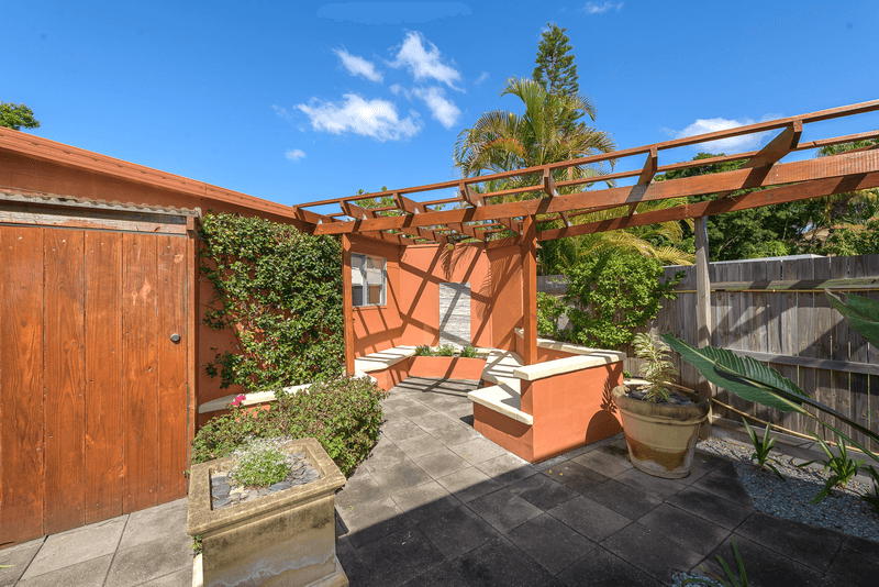 58 Musgrave Avenue, SOUTHPORT, QLD 4215