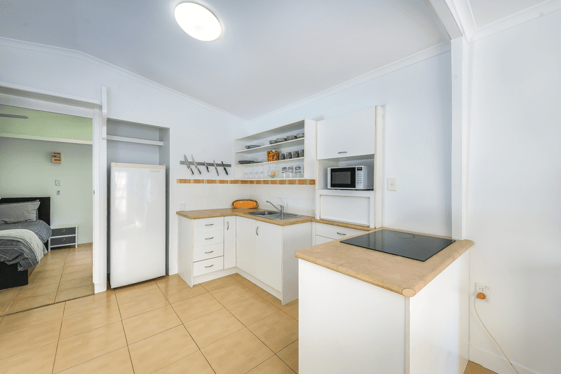 58 Musgrave Avenue, SOUTHPORT, QLD 4215