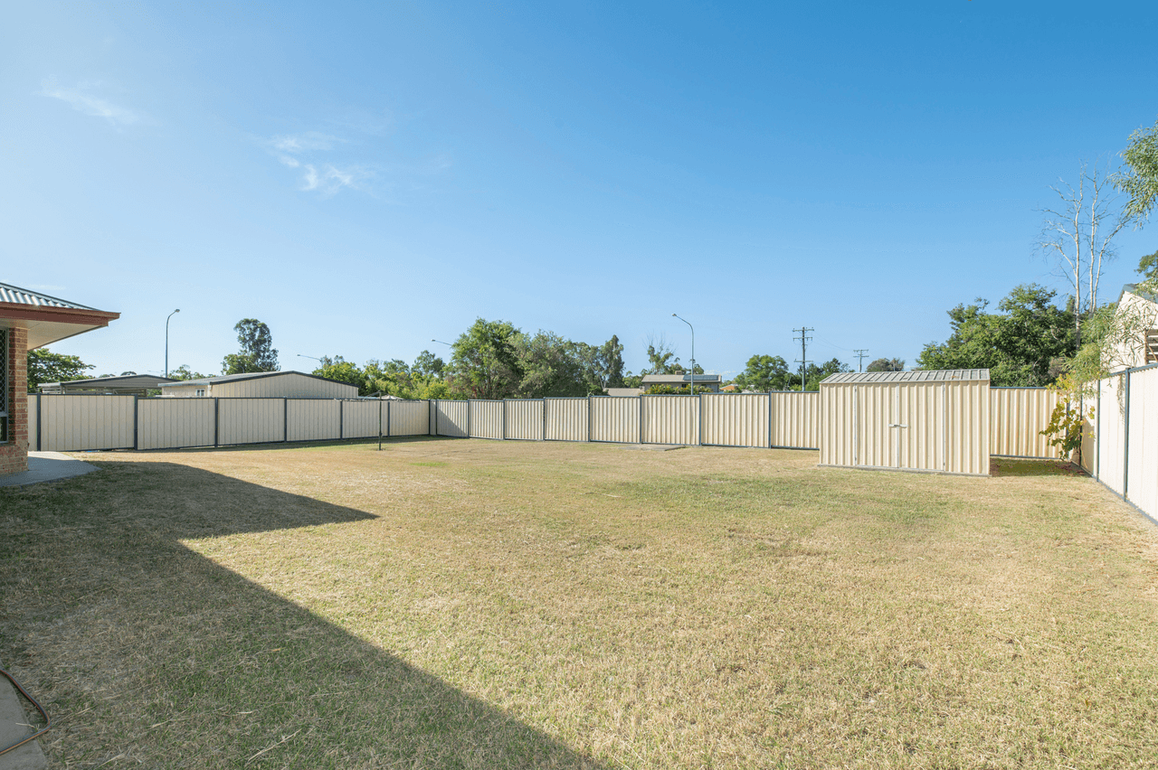 33 Paroz Crescent, BILOELA, QLD 4715