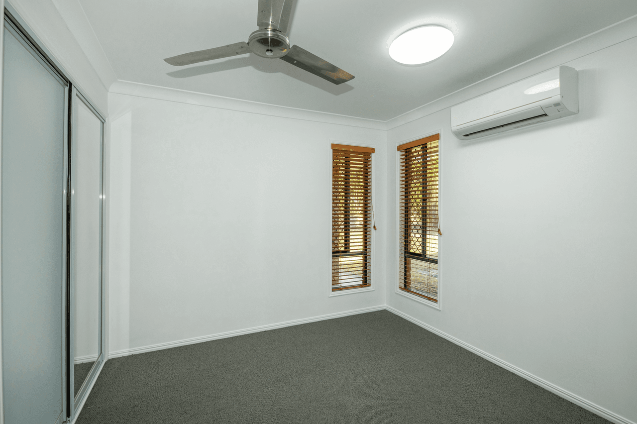 33 Paroz Crescent, BILOELA, QLD 4715