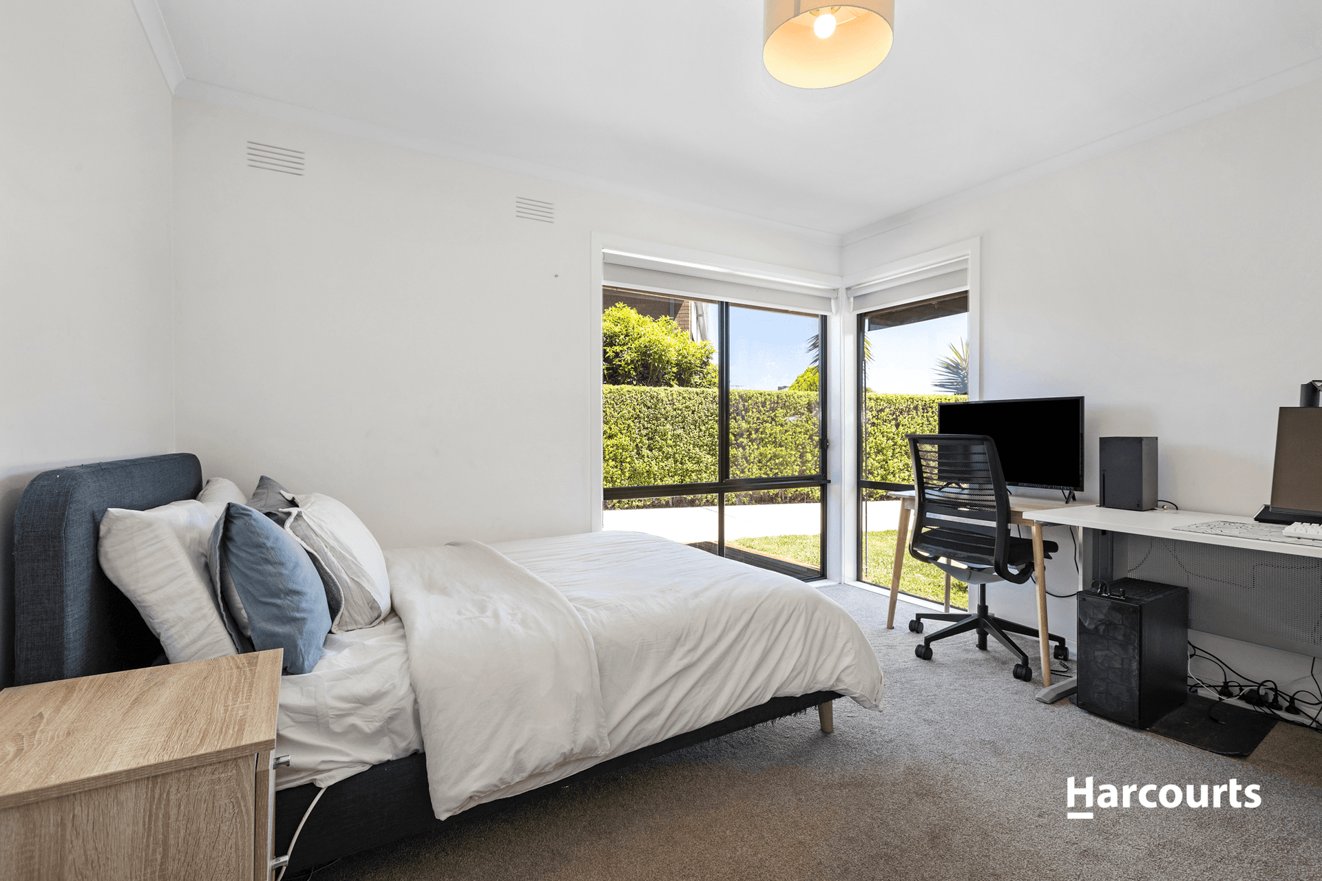 14 Strathire Gardens, Hamlyn Heights, VIC 3215