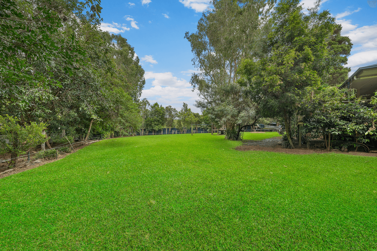 8 Cobb & Co Drive, BEERBURRUM, QLD 4517