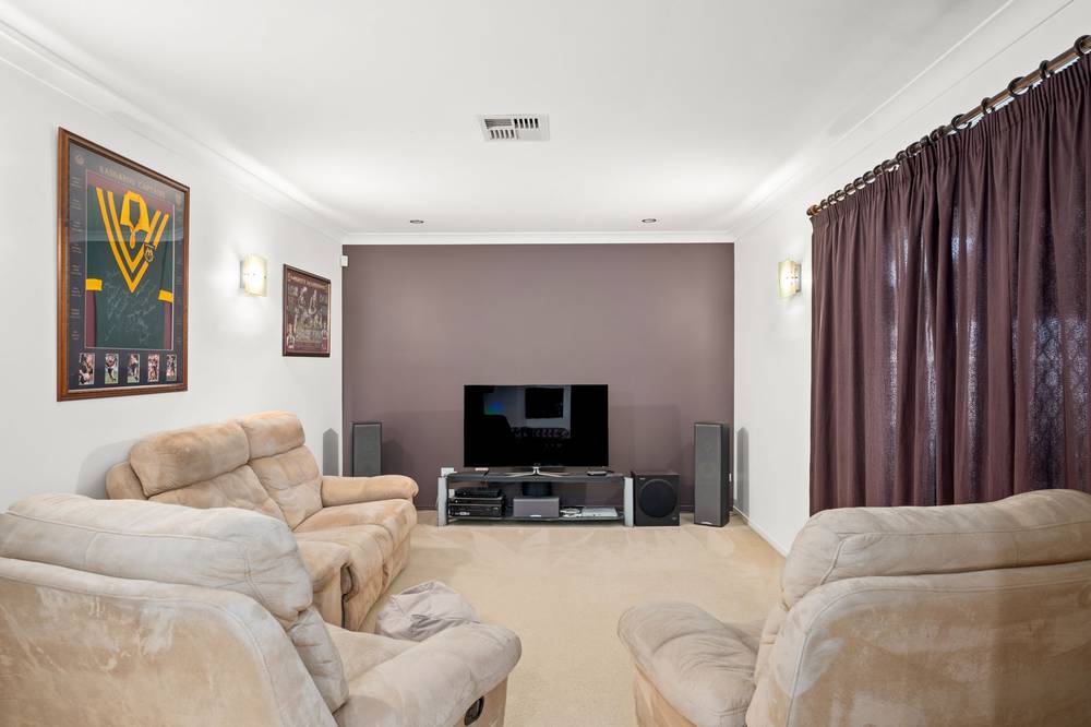 8 Jack Place, KURABY, QLD 4112