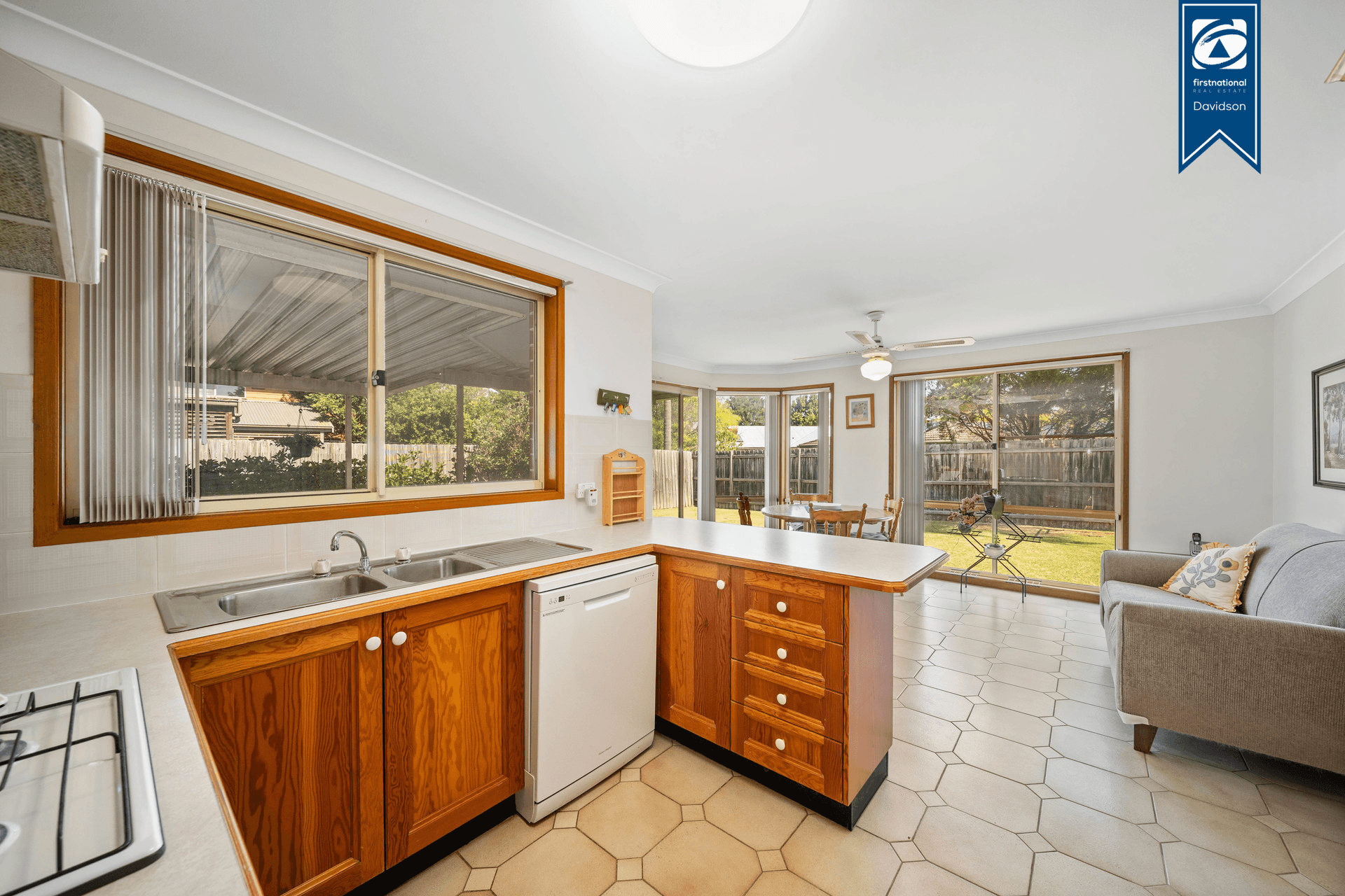 43 Oatlands Court, Wattle Grove, NSW 2173