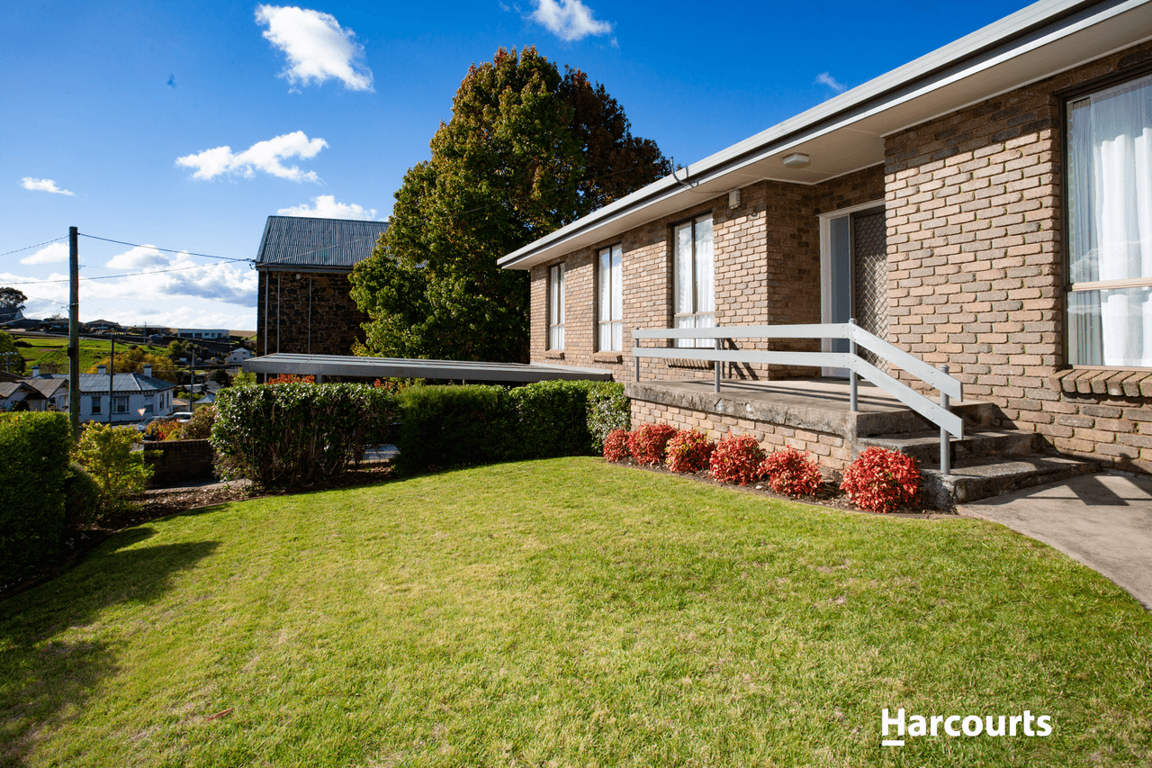 16 Parsonage Street, DELORAINE, TAS 7304