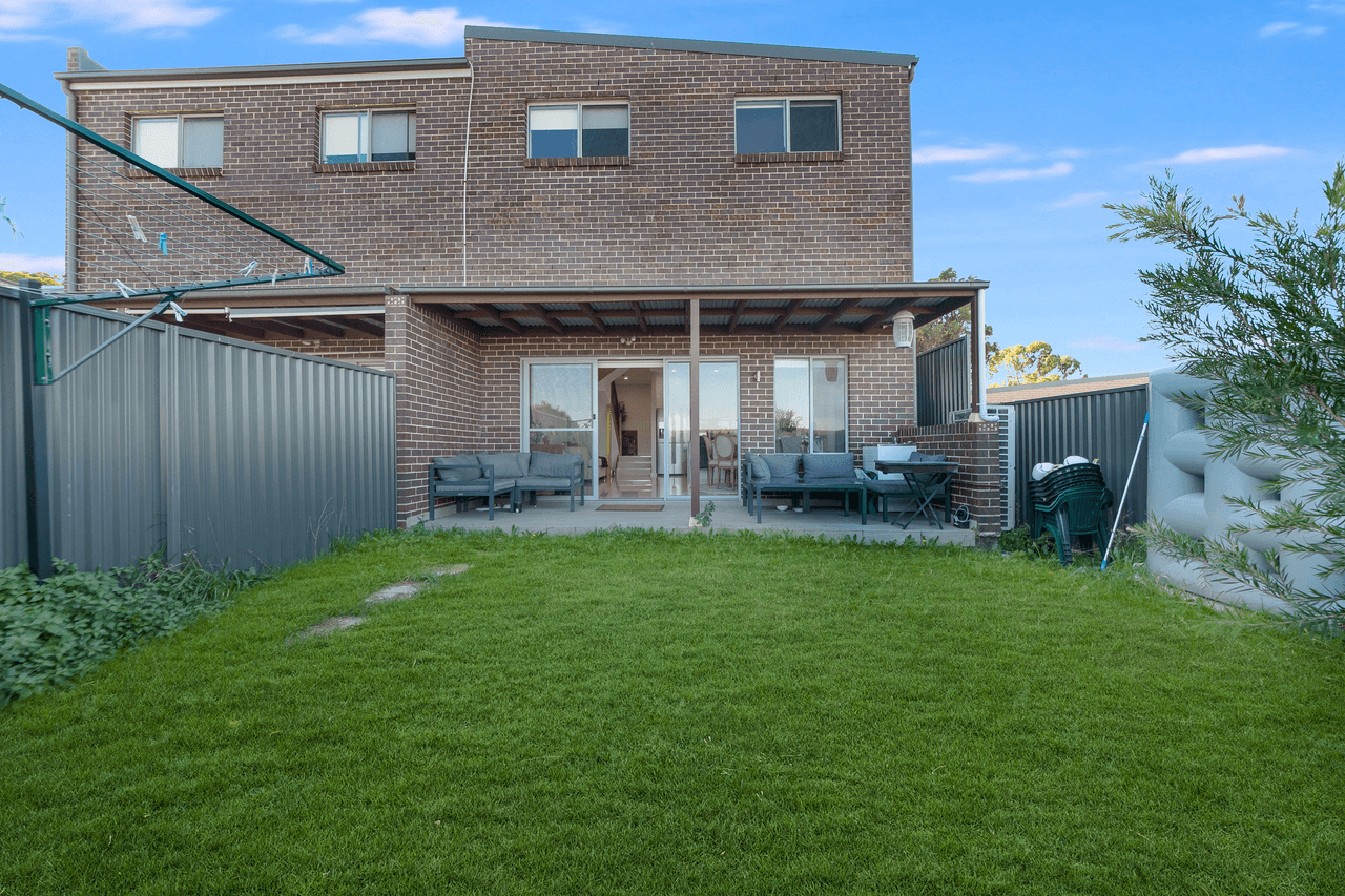 2/2 Curtin Place, CONDELL PARK, NSW 2200