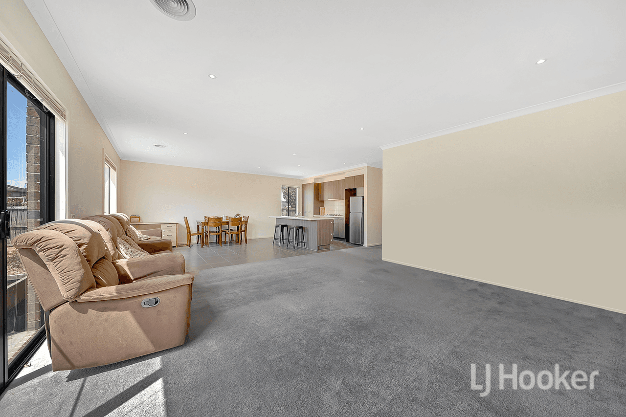 23 Cooinda Way, POINT COOK, VIC 3030