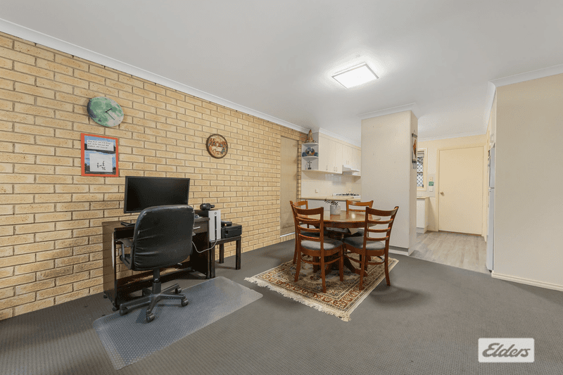 3/2 Owen Court, Lavington, NSW 2641