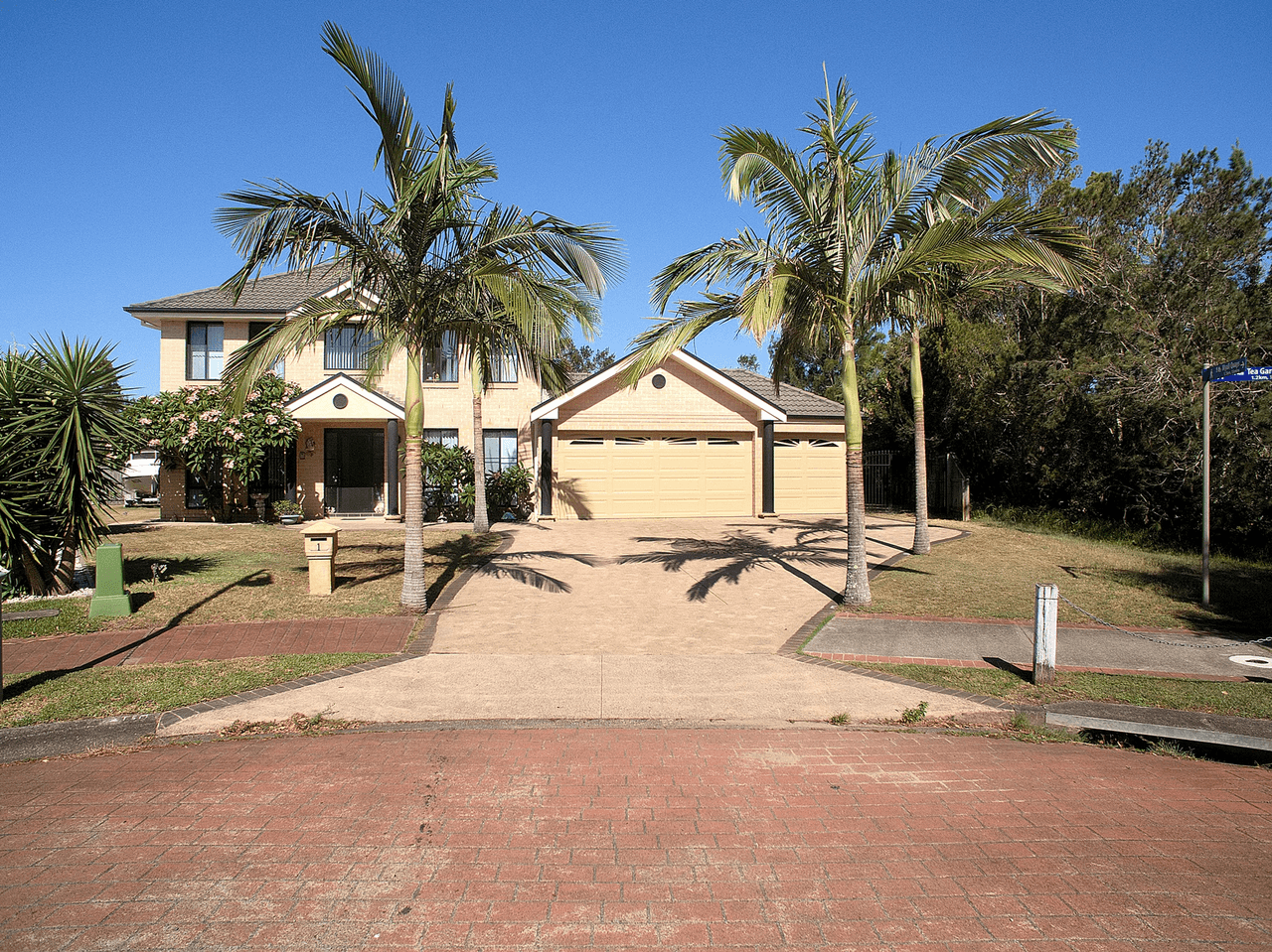 1 Admiralty Avenue, Tea Gardens, NSW 2324