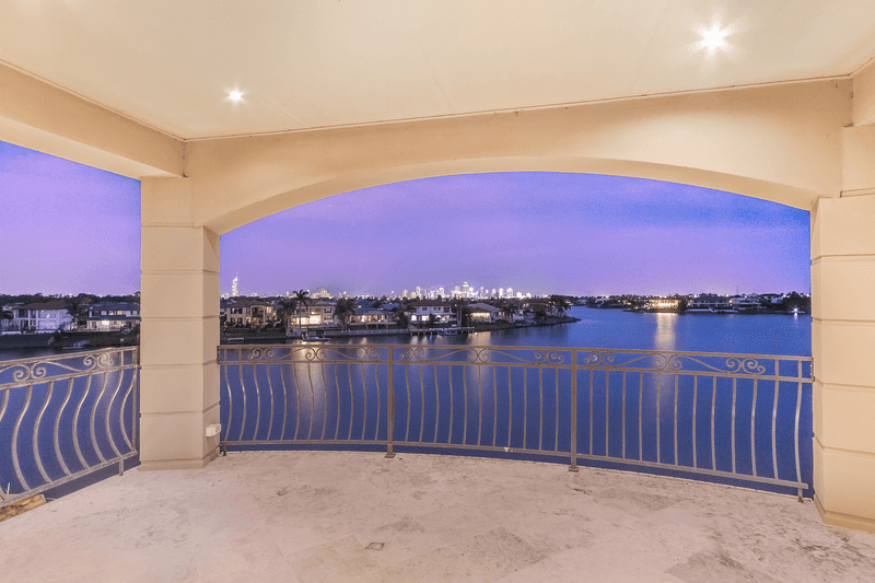 25 Istana View, Clear Island Waters, QLD 4226