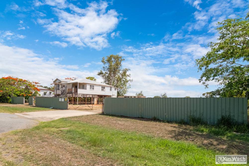 320-326 GEORGE STREET, DEPOT HILL, QLD 4700