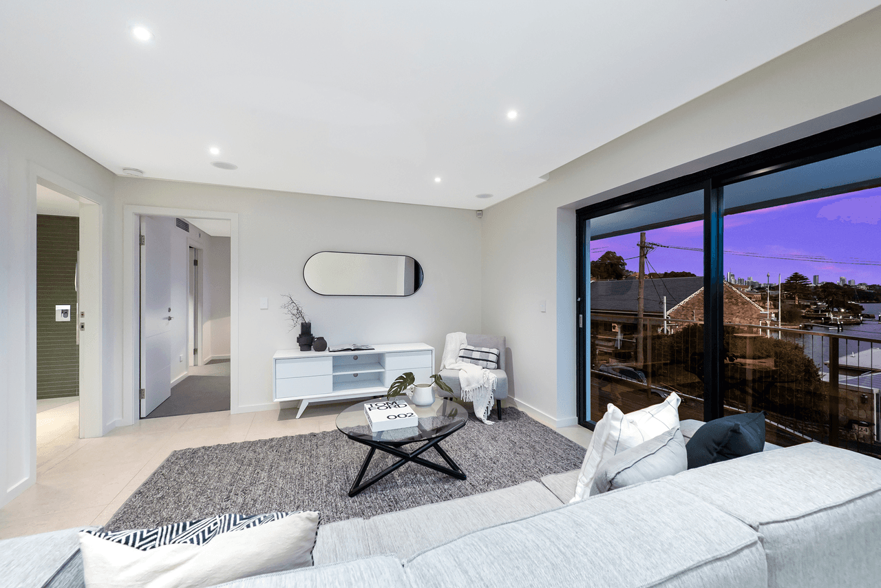 11 Lyndhurst Crescent, HUNTERS HILL, NSW 2110