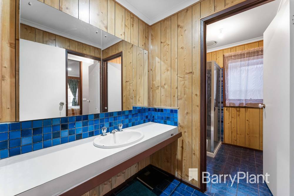 30 Tarlee Drive, Albanvale, VIC 3021