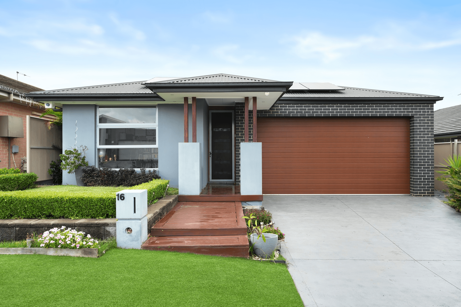 16 Rosecomb Ave, SPRING FARM, NSW 2570