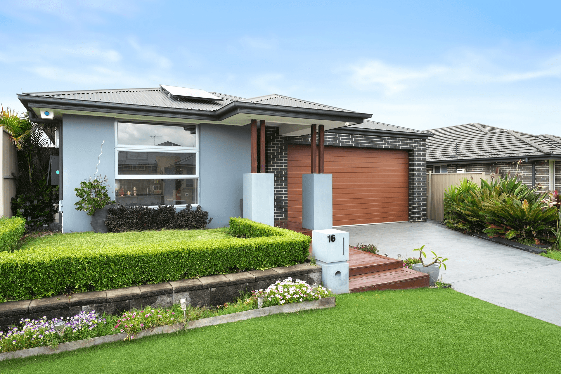 16 Rosecomb Ave, SPRING FARM, NSW 2570