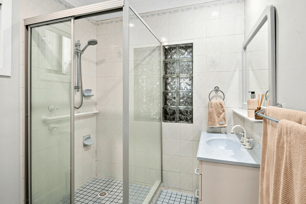 5 Romar Close, Bomaderry, NSW 2541