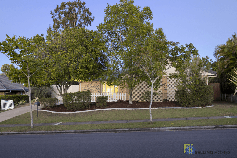 66 Mcpherson Rd, Sinnamon Park, QLD 4073