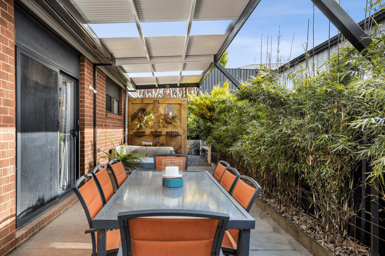 6 Rennick Avenue, KYNETON, VIC 3444