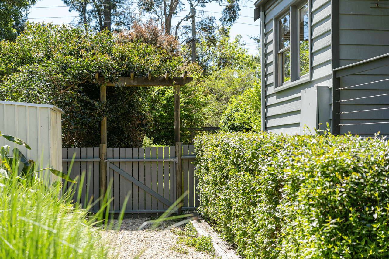 113 Railway Avenue, Bundanoon, NSW 2578