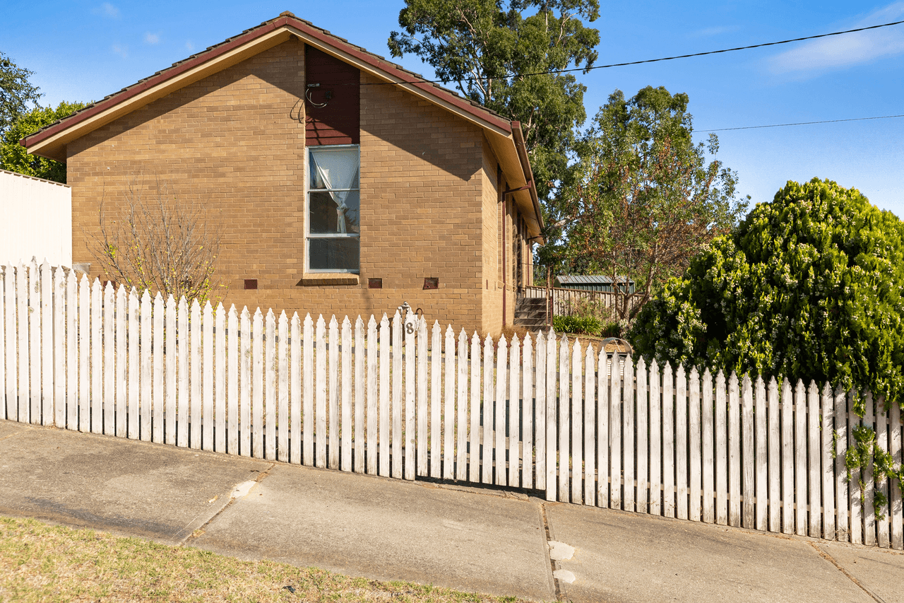 8 Skermer Avenue, SEYMOUR, VIC 3660