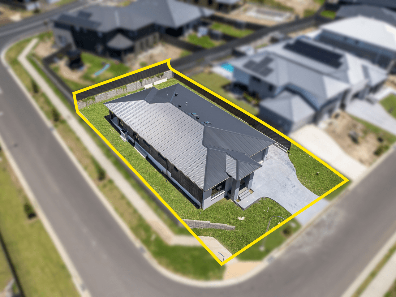 1 White Fig Drive, BERKELEY VALE, NSW 2261