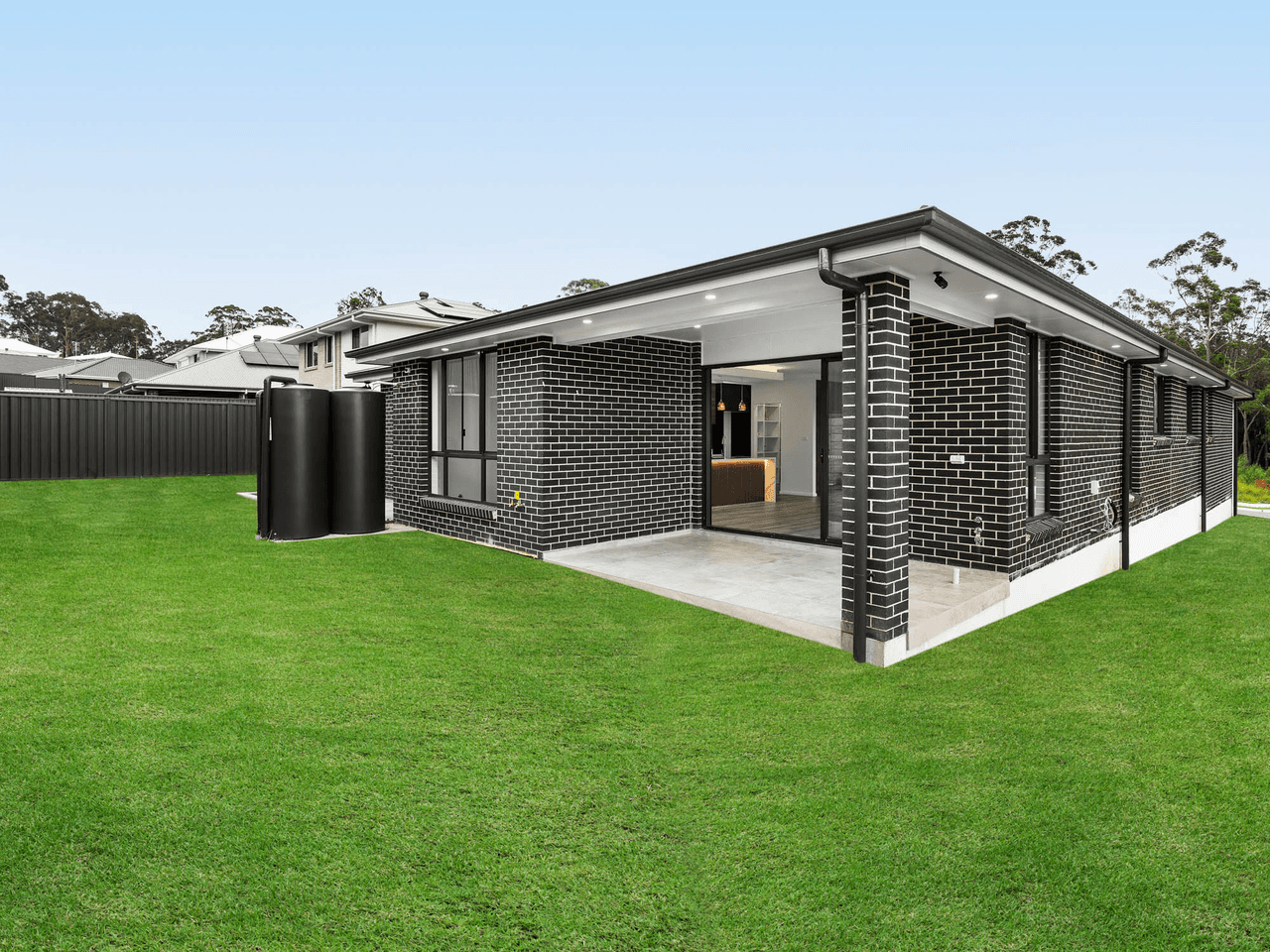 1 White Fig Drive, BERKELEY VALE, NSW 2261